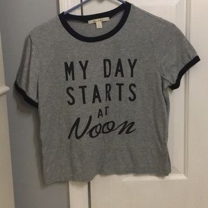 My day starts at noon grey T-shirt from Francesca